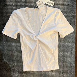 ‼️SOLD - Zara v-neck t-shirt